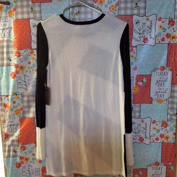 NWT VINCE CAMUTO LONG SLEEVE JEWEL NECK SWEATER - Picture 4 of 8